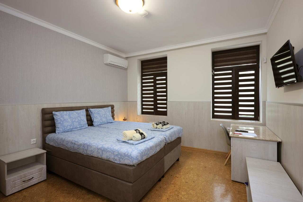Къща За Гости Кребс Guesthousekrebs Szumen Zewnętrze zdjęcie